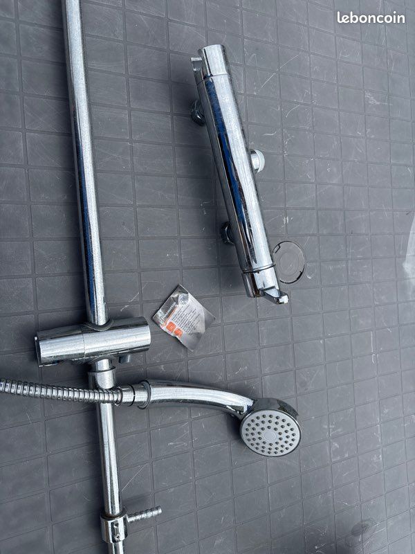 Colonne de douche et mitigeur (image 2)