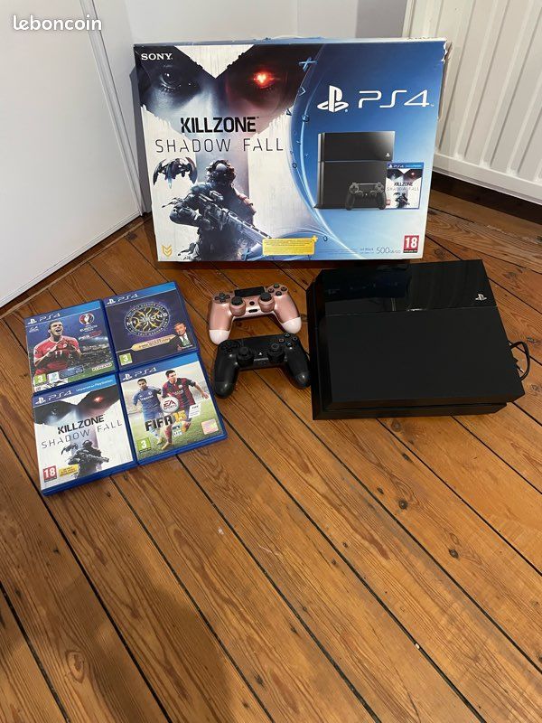 PS4 Noir 500GO et 4 Jeux (image 1)