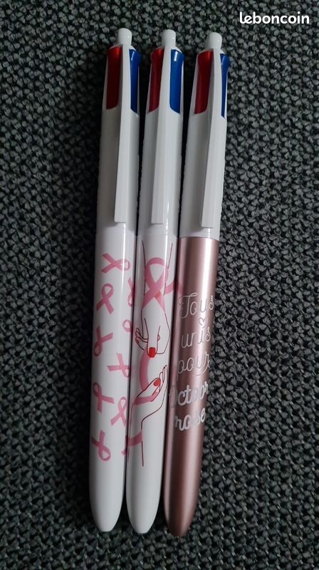 Rubans Roses Et Bleus Mois De Sensibilisation Au Cancer Du Sein Et De La Prostate Octobre Rose Et Novembre Bleu | Photo Premium