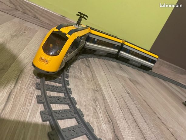 Passenger Train #60197 | Prix ​​des Ensembles LEGO | Valeurs Neuves, en Boîte et en Vrac