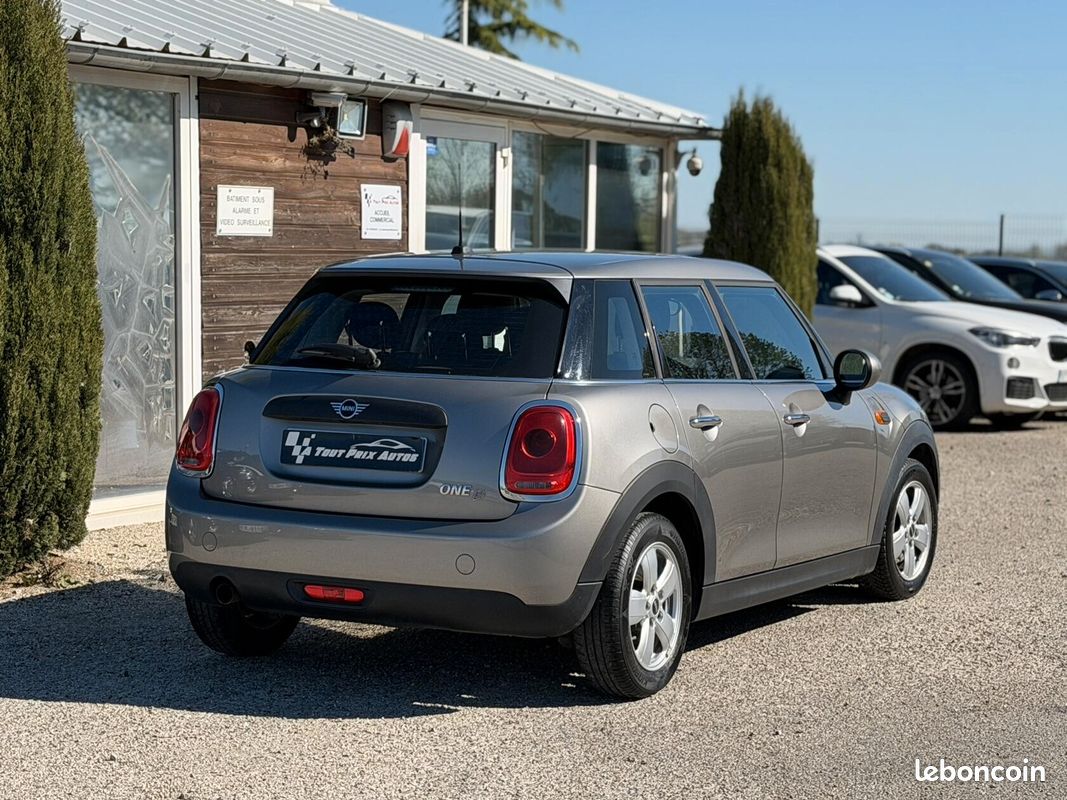 MINI 3 (F55) One D 95 cv Salt 5 PORTES (image 2)