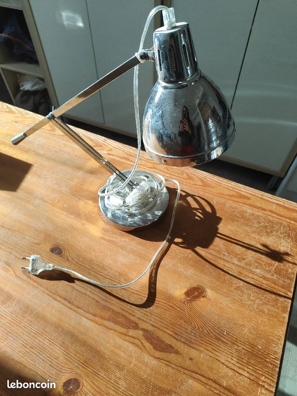 Lampe de bureau (image 1)