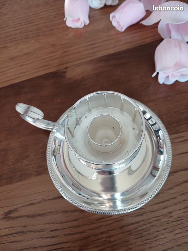 Photophore bougeoir tempête ( lampe tempête décorative) globe en verre en forme de tulipe support métal argenté porte bougie au centre hauteur 18 cm diamètre 11 cm marque Versilbert (image 3)