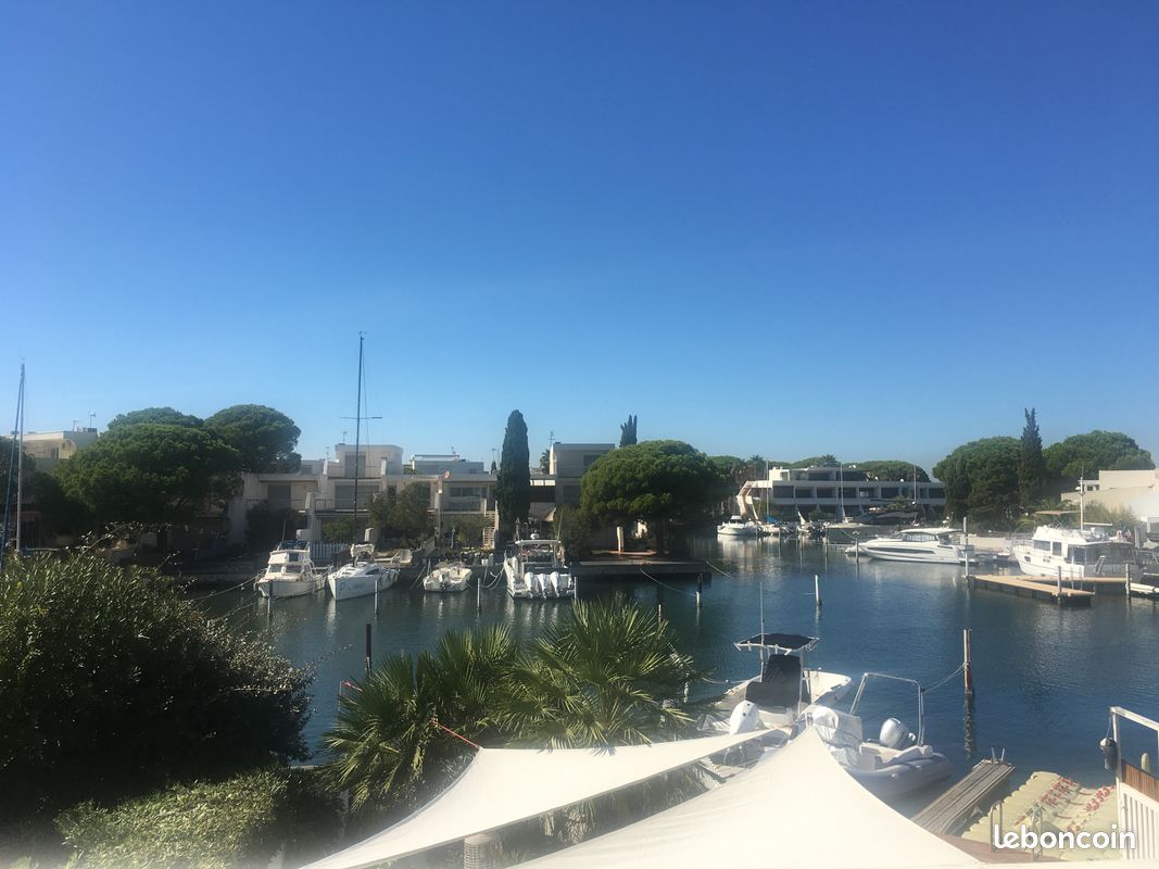 Bel appartement ds les marinas de Port Camargue (image 1)