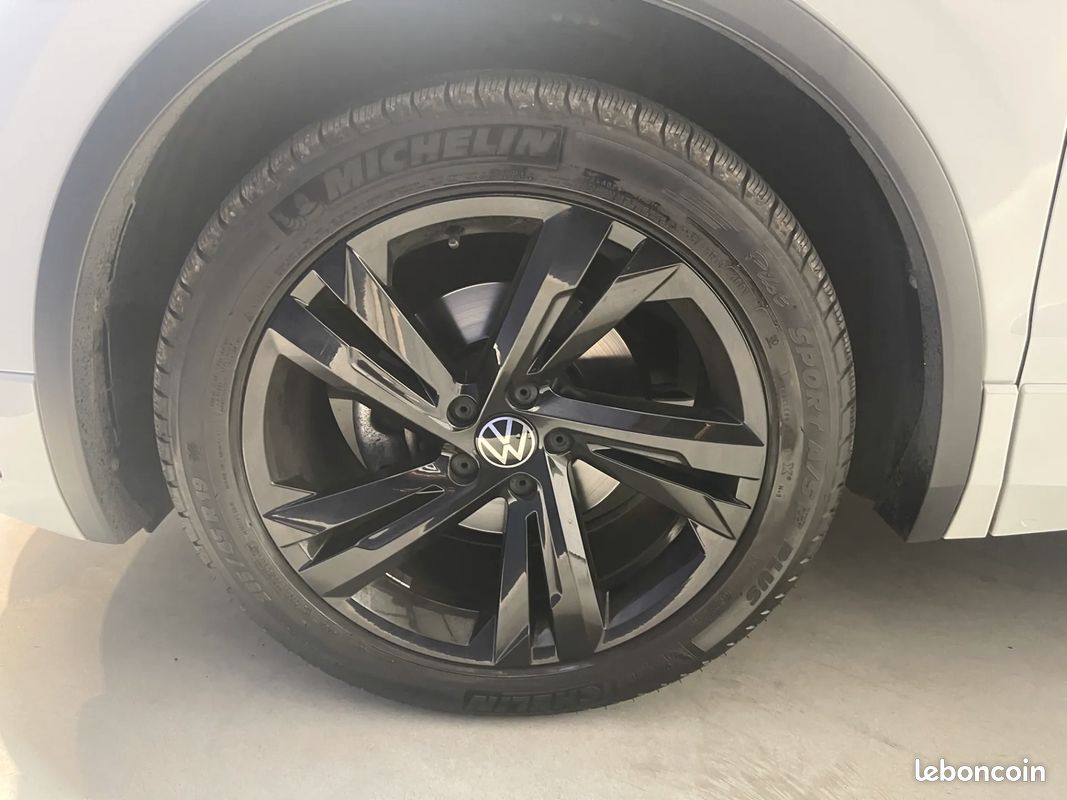 VOLKSWAGEN Tiguan 2.0 TDI 150ch R-Line - 2022 - CarPlay - Virtual cockpit - Led d'ambiance - Boîte auto (image 38)