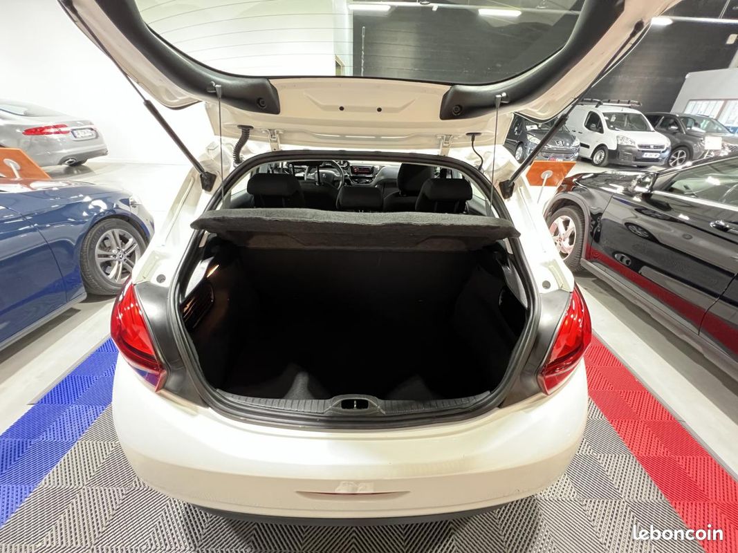 PEUGEOT 208 1.2i PureTech - 68Cv LIKE PHASE 2 CLIM (image 21)
