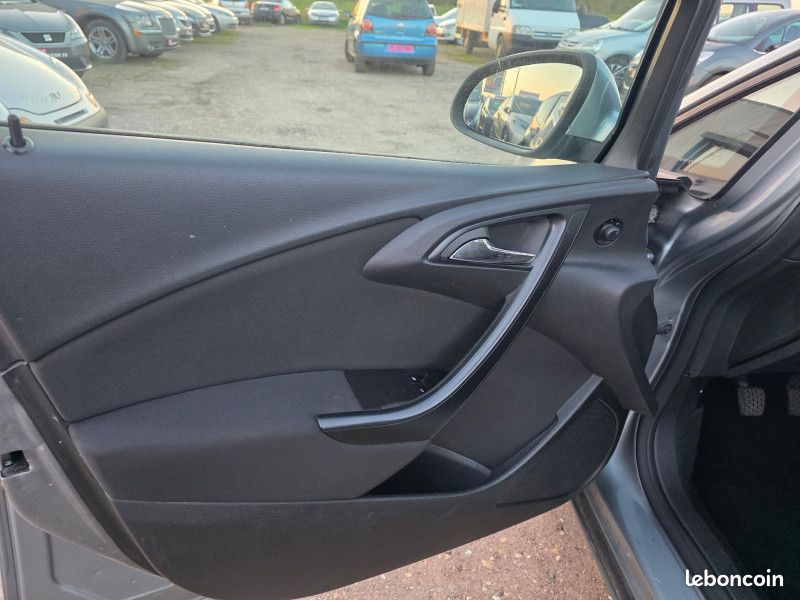 Opel ASTRA SPORTS TOURER 1.4 TWINPORT ENJOY (image 9)
