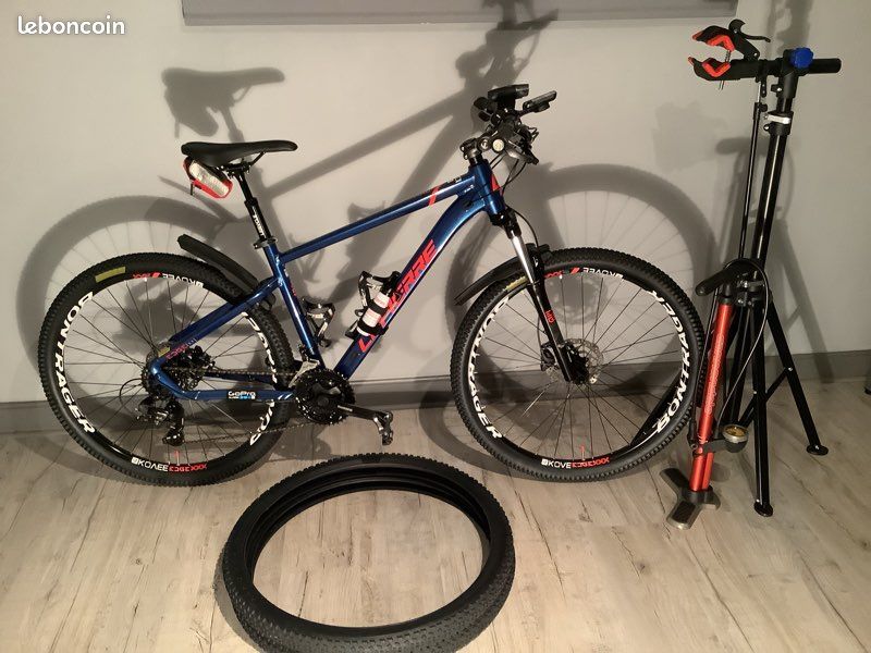 VTT Lapierre superbe état plus accessoires et équipements complets