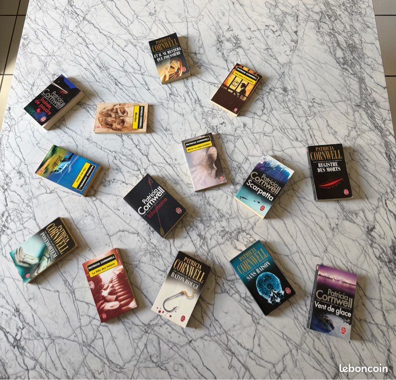 Lot 14 romans Patricia Cornwell Kay Scarpetta Livre de Poche thriller (image 1)