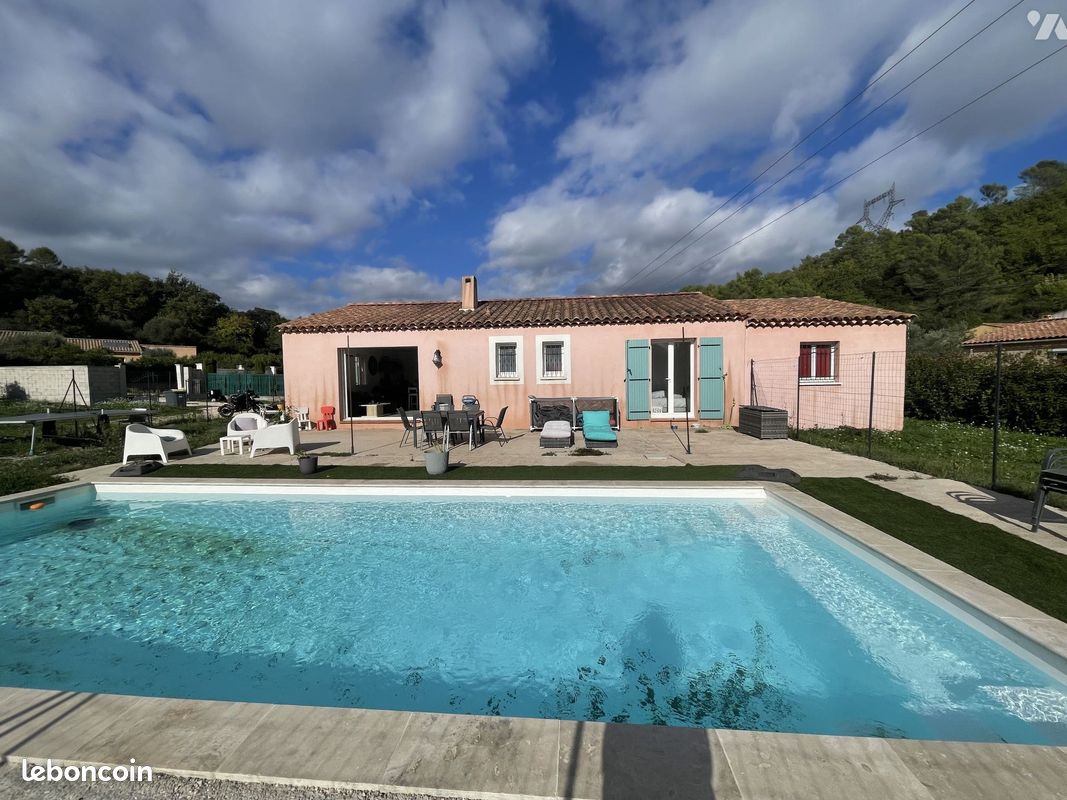 Maison 6 pièces 115 m² · à Méounes-lès-Montrieux · 115 m² · 359 000 €