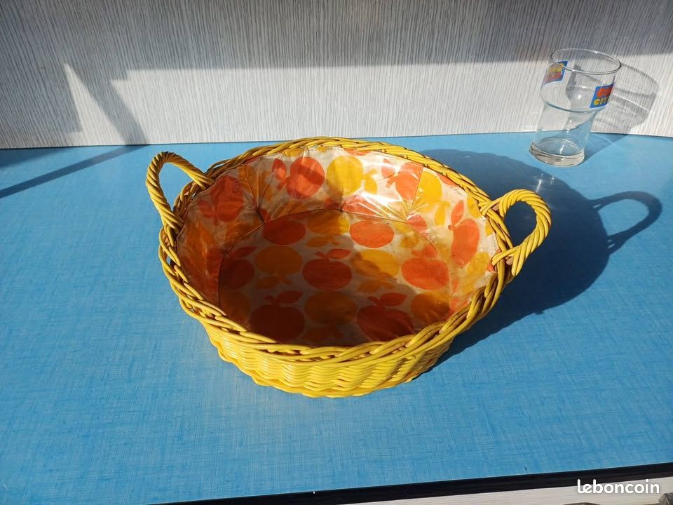 Panier Vélo Vintage Années 70 - Plastique Blanc Osier - Déco Marguerite Jaune