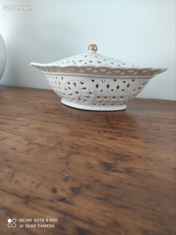 Bonbonnière en Porcelaine Ajourée - Adams Collection (image 5)