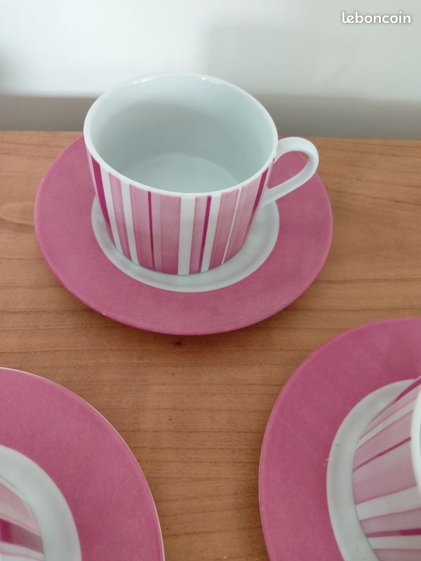 Tasses a café avec sous tasses (image 3)