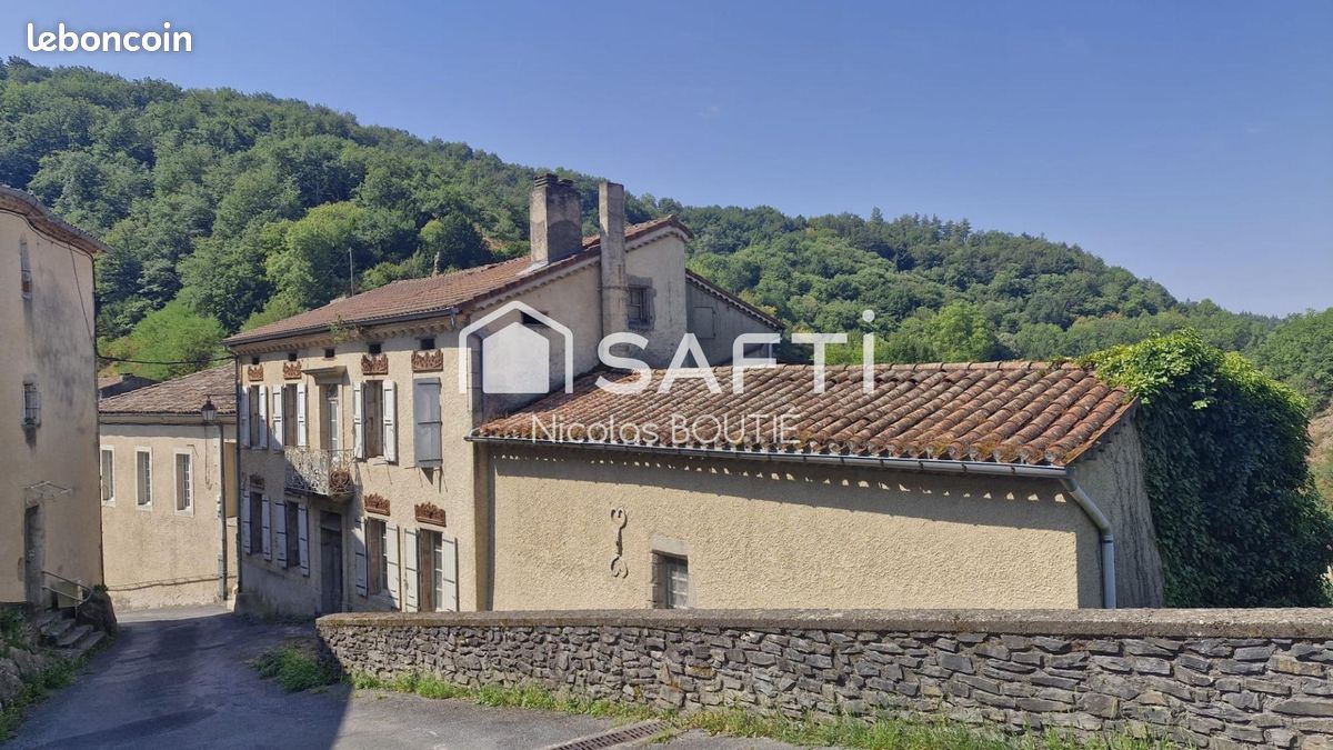 Maison 7 pièces 200 m² · à Boissezon · 200 m² · 65 000 €