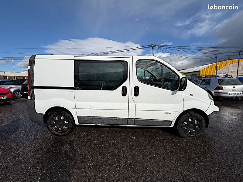 Renault TRAFIC II FG L1H1 1000 2.0 DCI 115CH CONFORT (image 4)