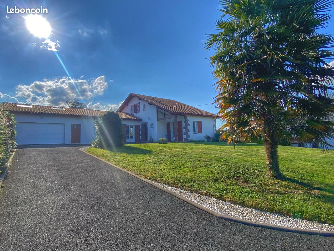 Maison 5 pièces 137 m² · à Saint-Jean-Pied-de-Port · 137 m² · 349 000 €