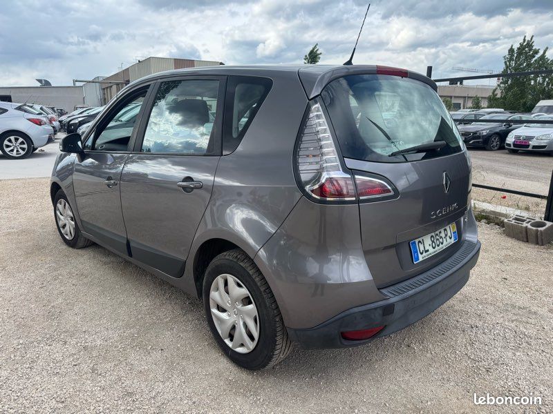 RENAULT ScénicIII Phase 2 1.5 dCi FAP eco2 95 cv (image 3)