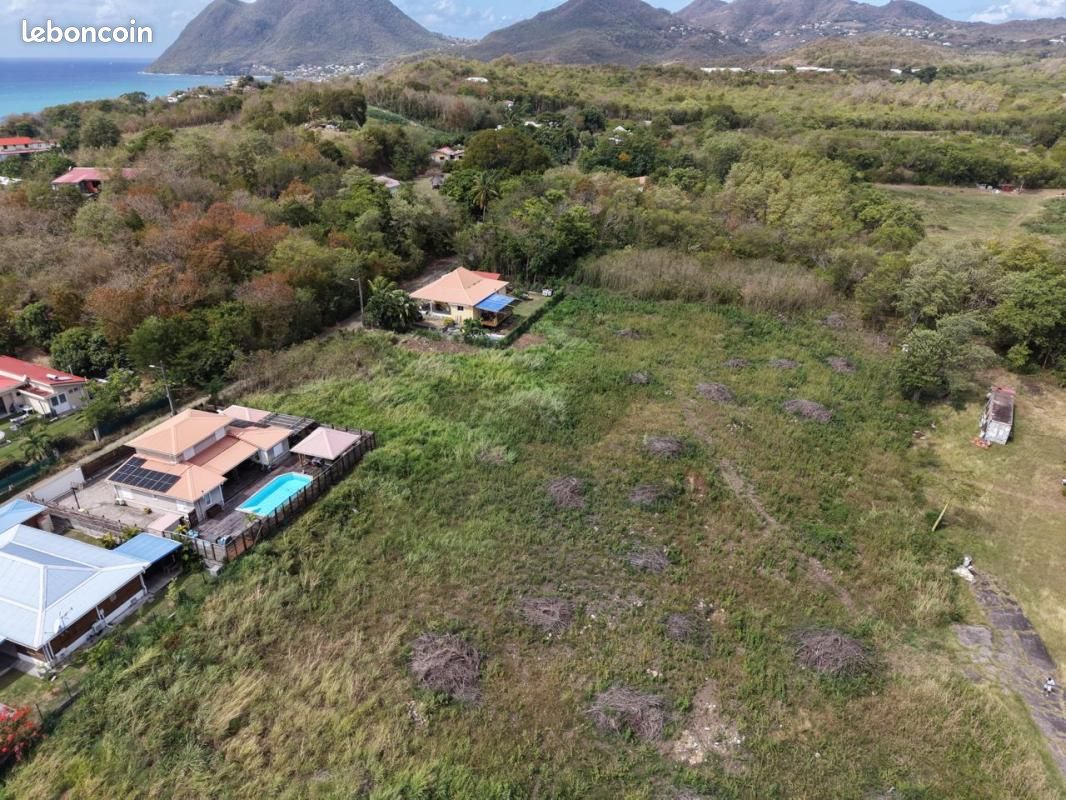 Terrain 1 054 m² Le Diamant · 167 750 €
