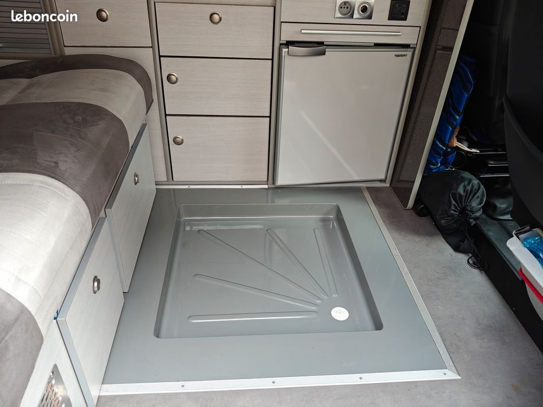 Van aménagé Renault Trafic L2H1 - 4 places - boîte auto (image 5)