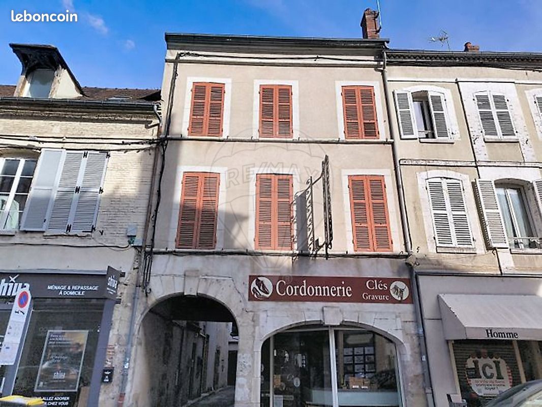 Immeuble 8 pièces 307 m² · à Sens · 307 m² · 350 000 €