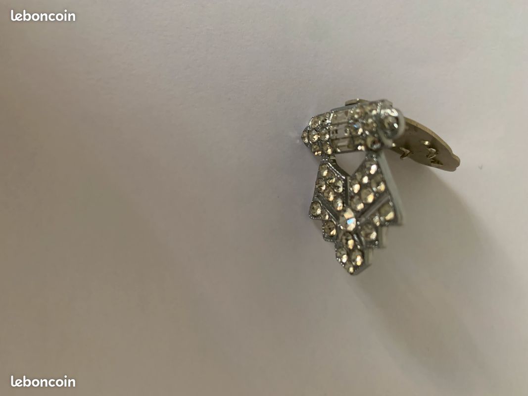Broche Vintage Signée DLH En étain Et Strass - Années 70 - Occasion (manque Un Strass)