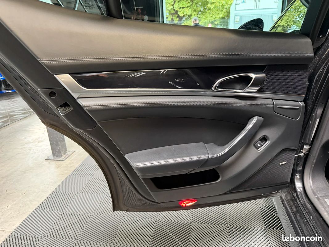 Porsche PANAMERA Diesel V6 - Caméra de recul / Sièges chauffants (image 17)