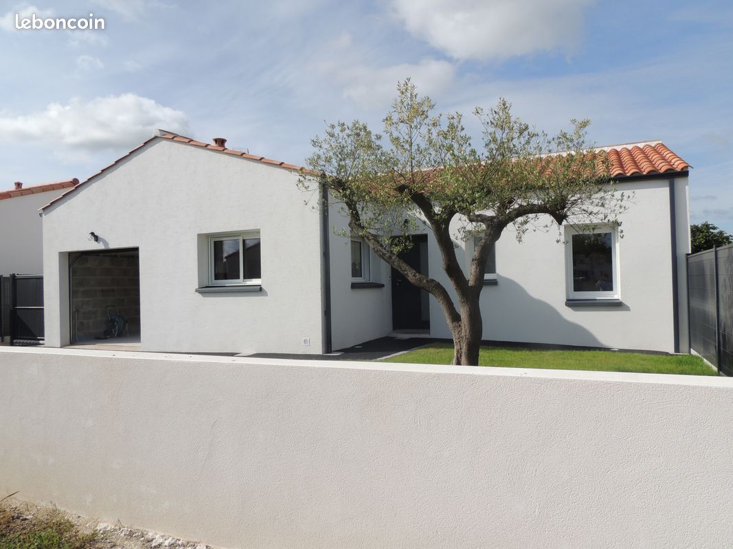 Maison 4 pièces 90 m² · à Saint-Martin-des-Noyers · 90 m² · 870 €/mois