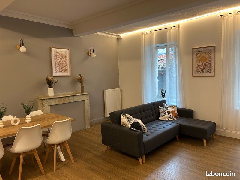 Appartement 3 pièces 90 m² · à Castres · 90 m² · 800 €