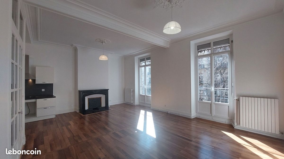 Appartement 4 pièces 79 m² · à Grenoble · 79 m² · 1 022 €