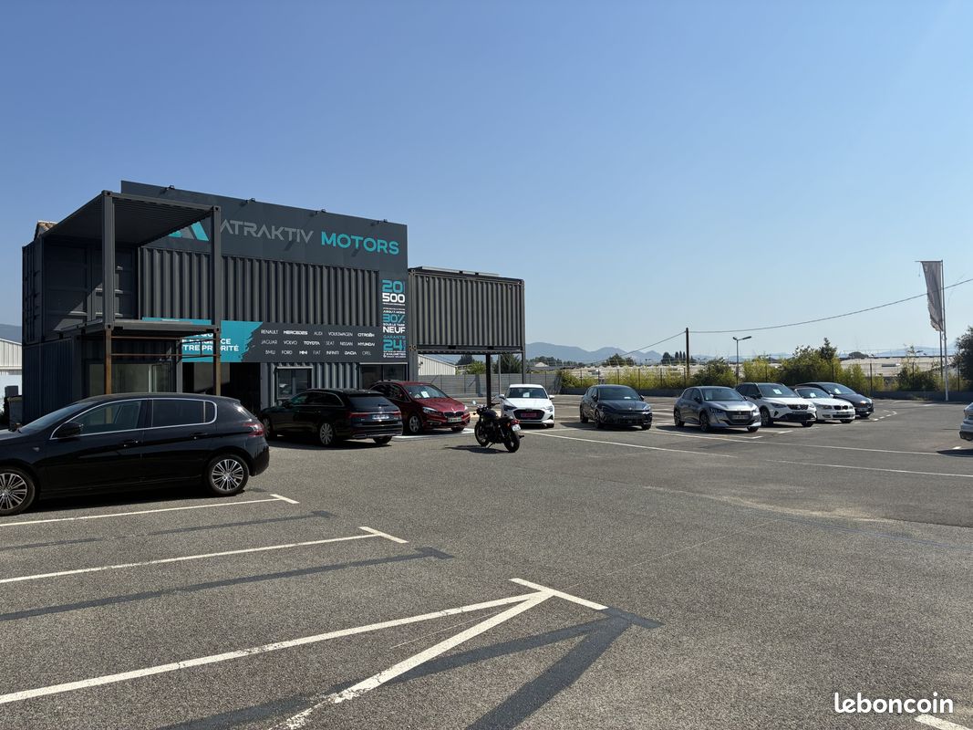 Terrain 2600 m² · à Roquebrune-sur-Argens · 2 600 m² · 1 790 000 €