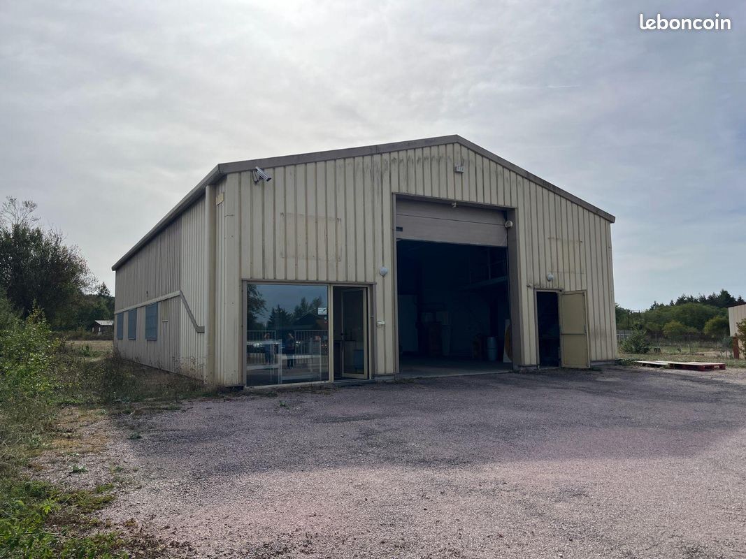 Parking 249 m² · à Magny · 249 m² · 181 000 €