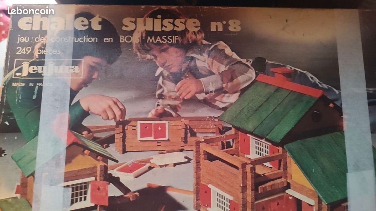 Ancienne pendentif en métal argenté et marcassites, camée Ancienne pendentif en métal argenté et marcassites, camée