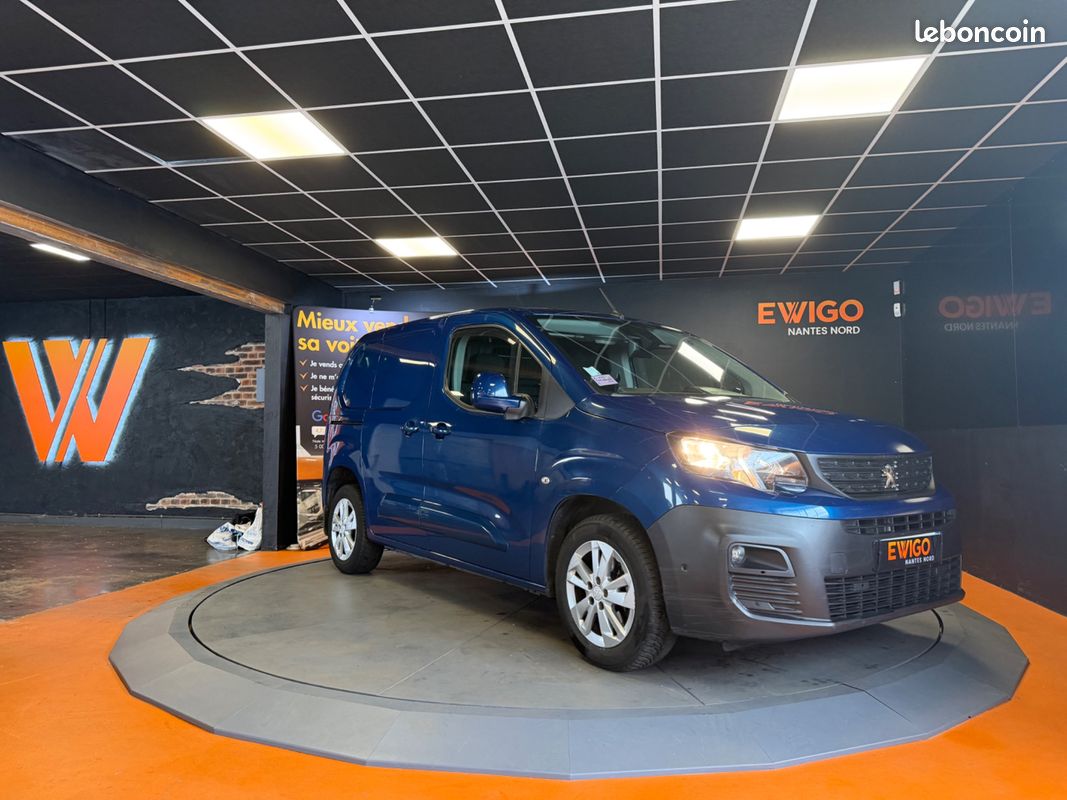 Peugeot partner vu fourgon 1.5 bluehdi 130 1000kg l1 m 10409 ht / attelage / caméra de recul (image 1)