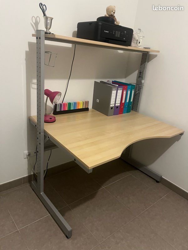Bureau (image 2)