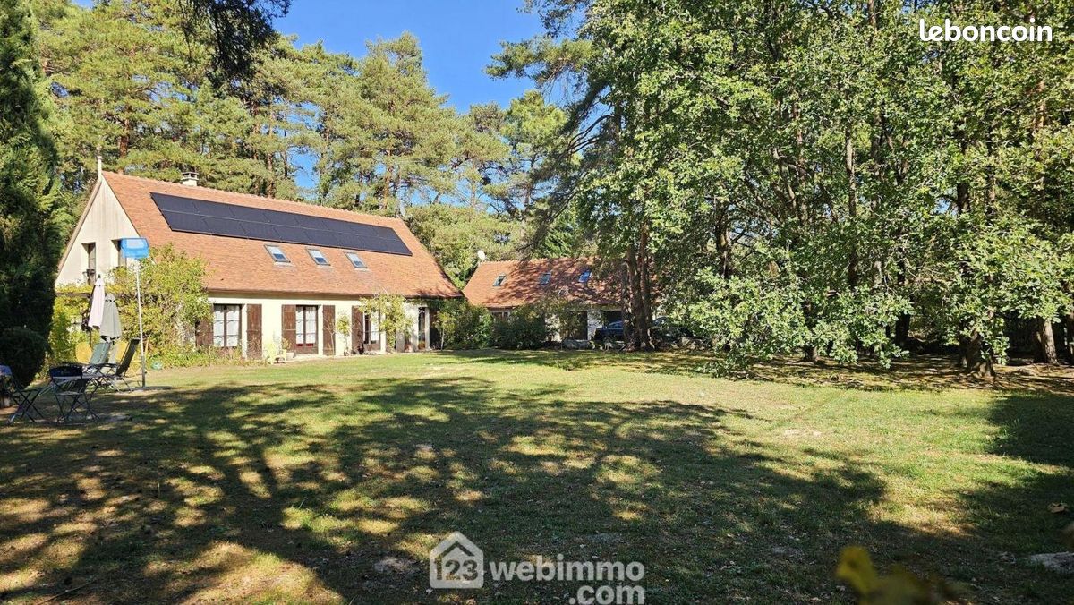Maison 11 pièces 286 m² · au Vaudoué · 286 m² · 890 000 €