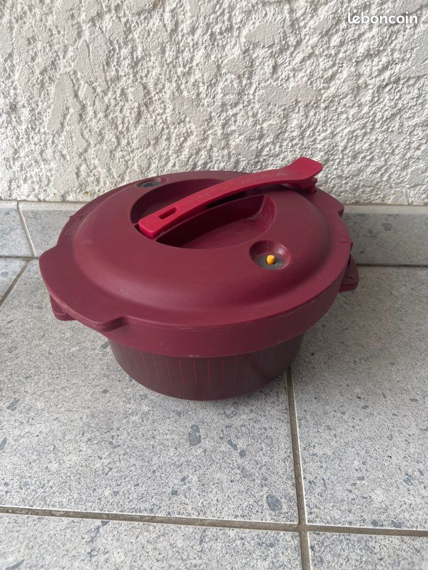 Micro minute Tupperware (image 1)