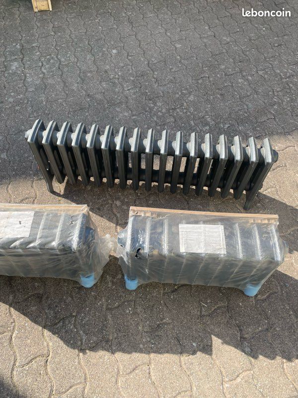 Radiateur en fonte Noire Hudson Reed (image 2)