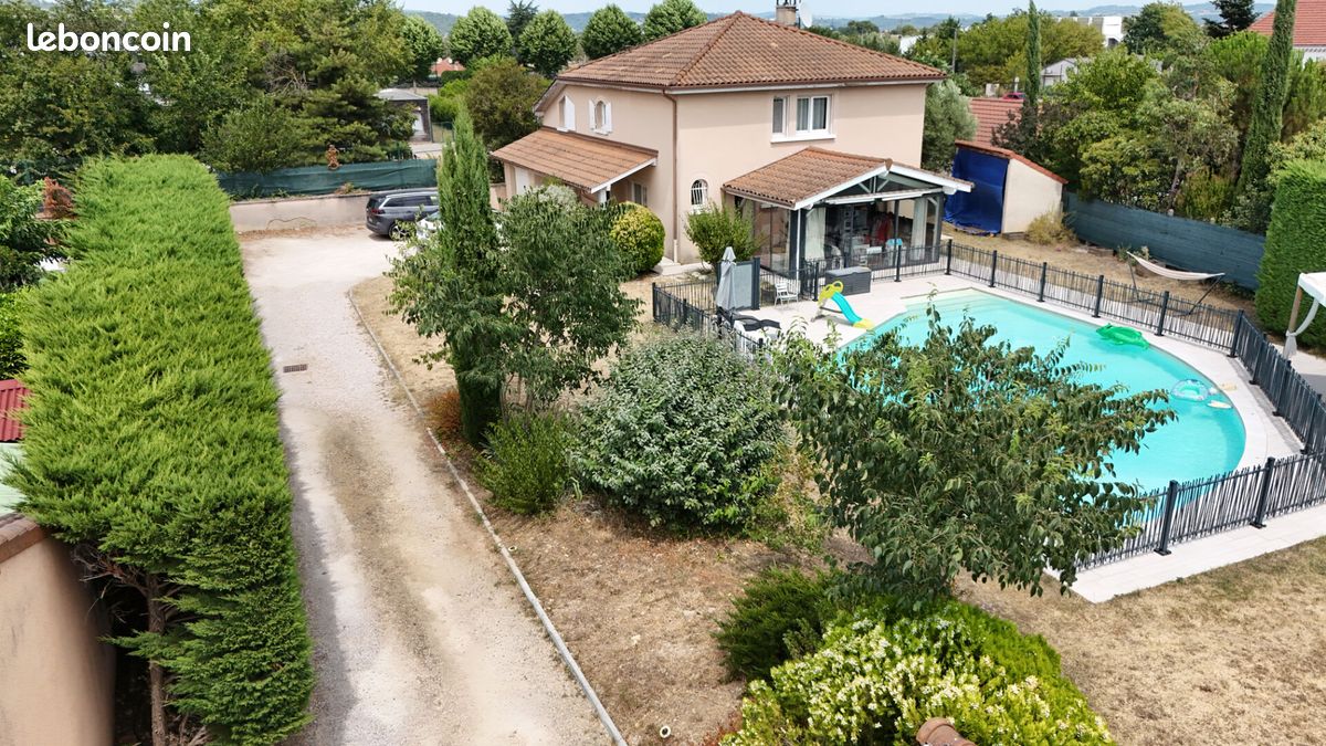 Maison 5 pièces 136 m² · à Romans-sur-Isère · 136 m² · 415 000 €