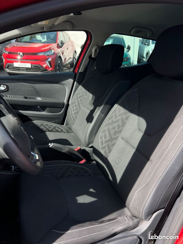 Renault Clio Limited TCE 90 (image 10)