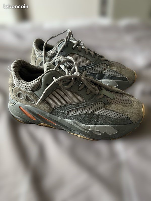 Adidas Yeezy Boost 700 V2 - Tephra - Taille 40 (image 1)