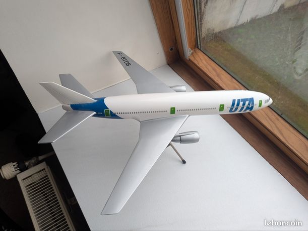 Réacteurs Maquette Avion Caravelle 1/100 - Marque MEE - Neufs