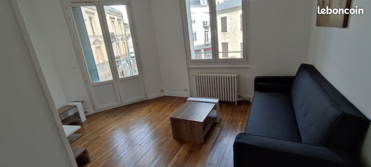 Immeuble 12 pièces 178 m² · à Ussel · 178 m² · 260 000 €