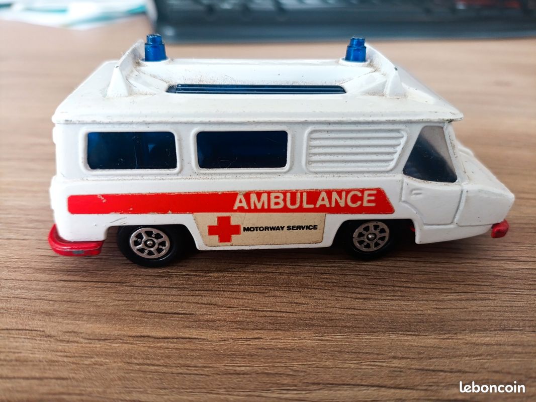 Corgi 700 Hi-Speed Ambulance vintage – Made in Great Britain (image 1)