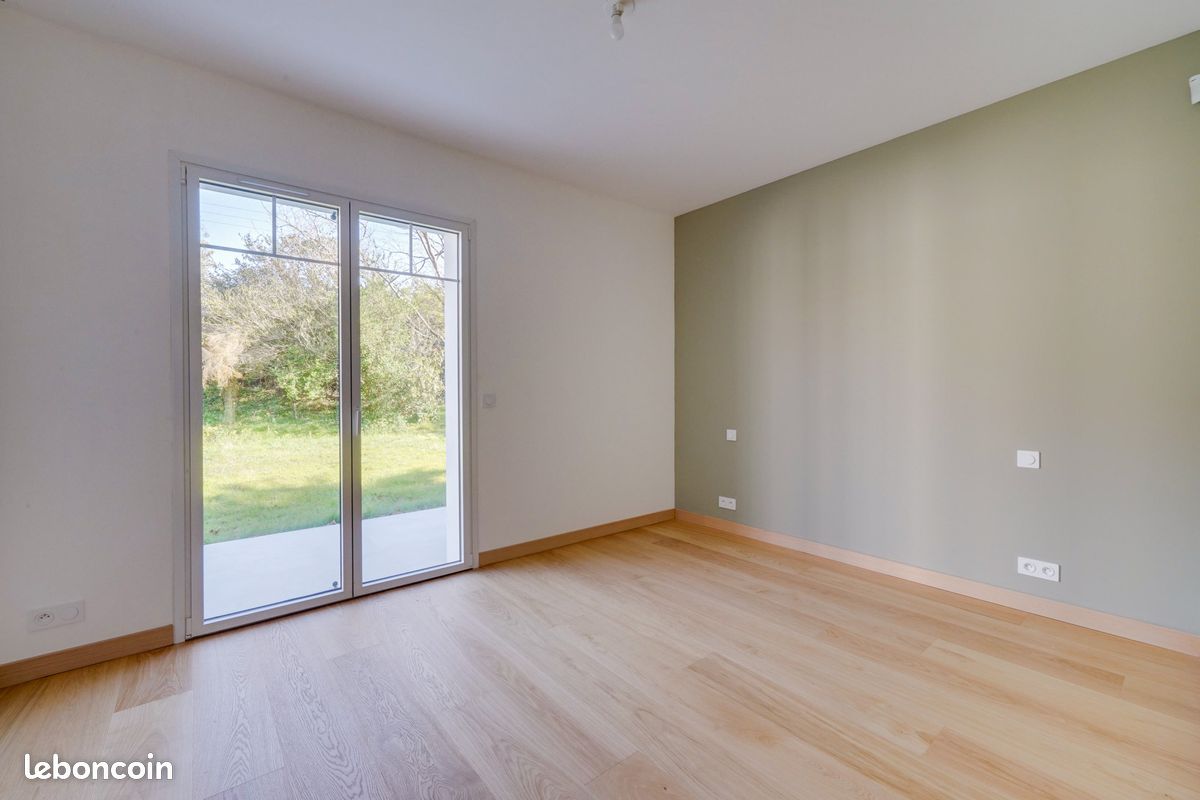 Propriété 9 pièces 330 m² (image 14)
