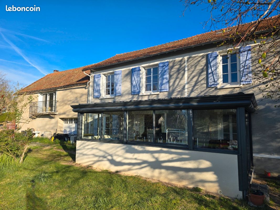Maison 7 pièces 200 m² · à Ébreuil · 200 m² · 249 000 €