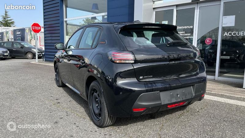 Peugeot 208 e-208 136ch Style (image 7)