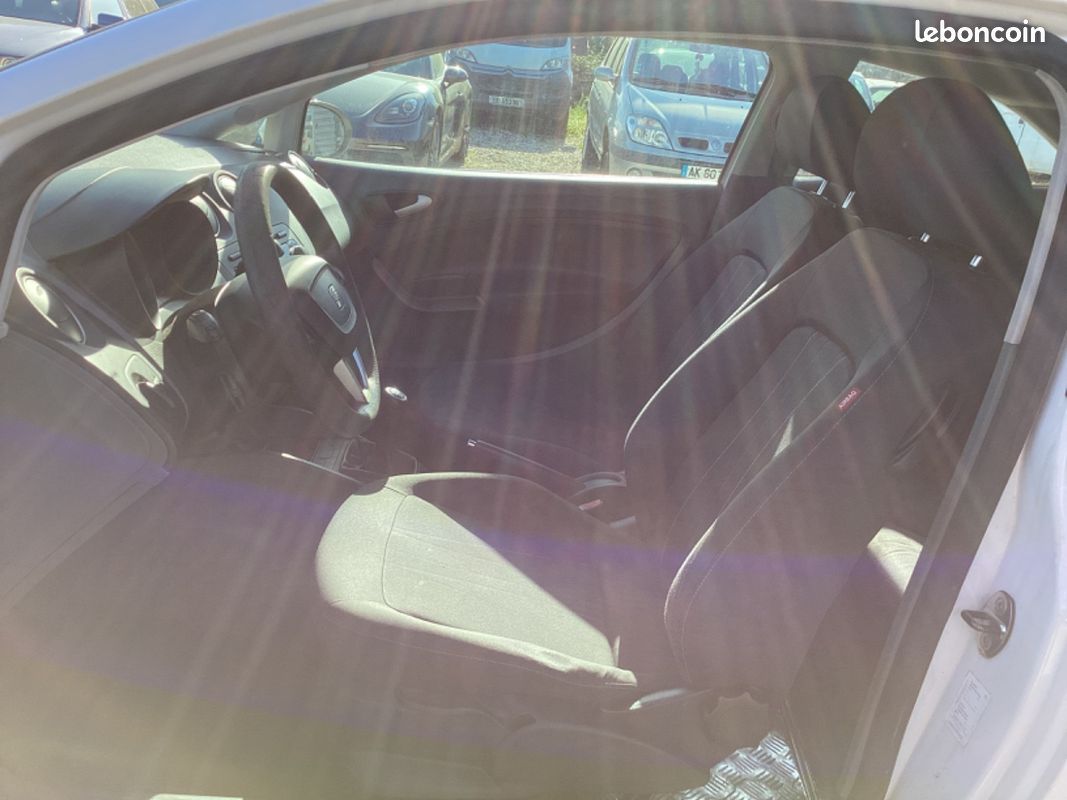 SEAT Ibiza 1.2 TDI 75 CH COPA (image 13)