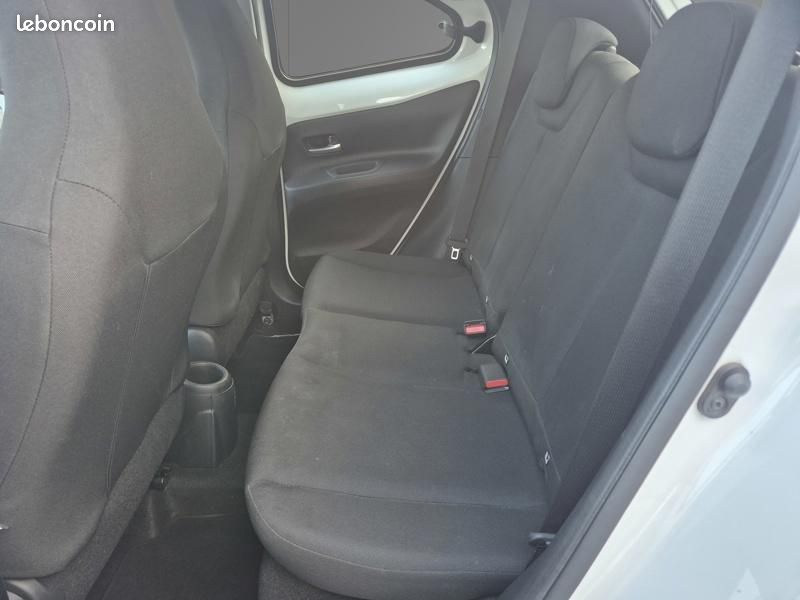 Toyota aygo x 1.0 VVT-i 72 Dynamic MY23 (image 18)