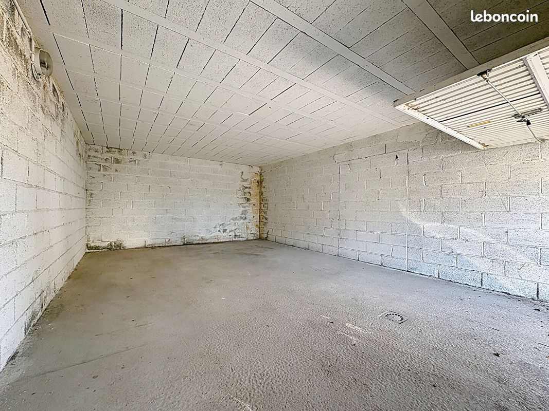 Parking 39 m² · à Plérin · 39 m² · 29 500 €
