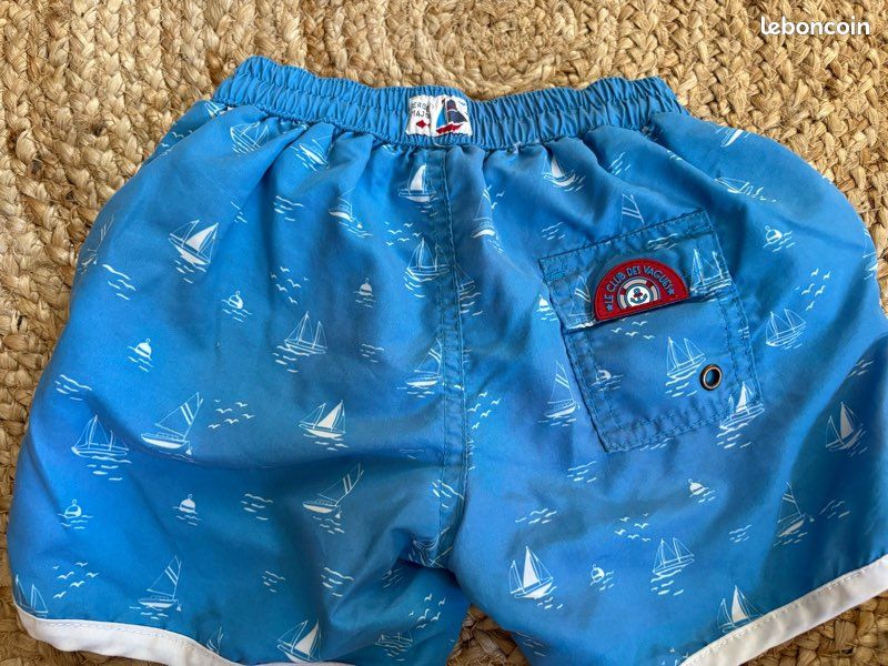 Short de bain bleu trois ans (image 3)